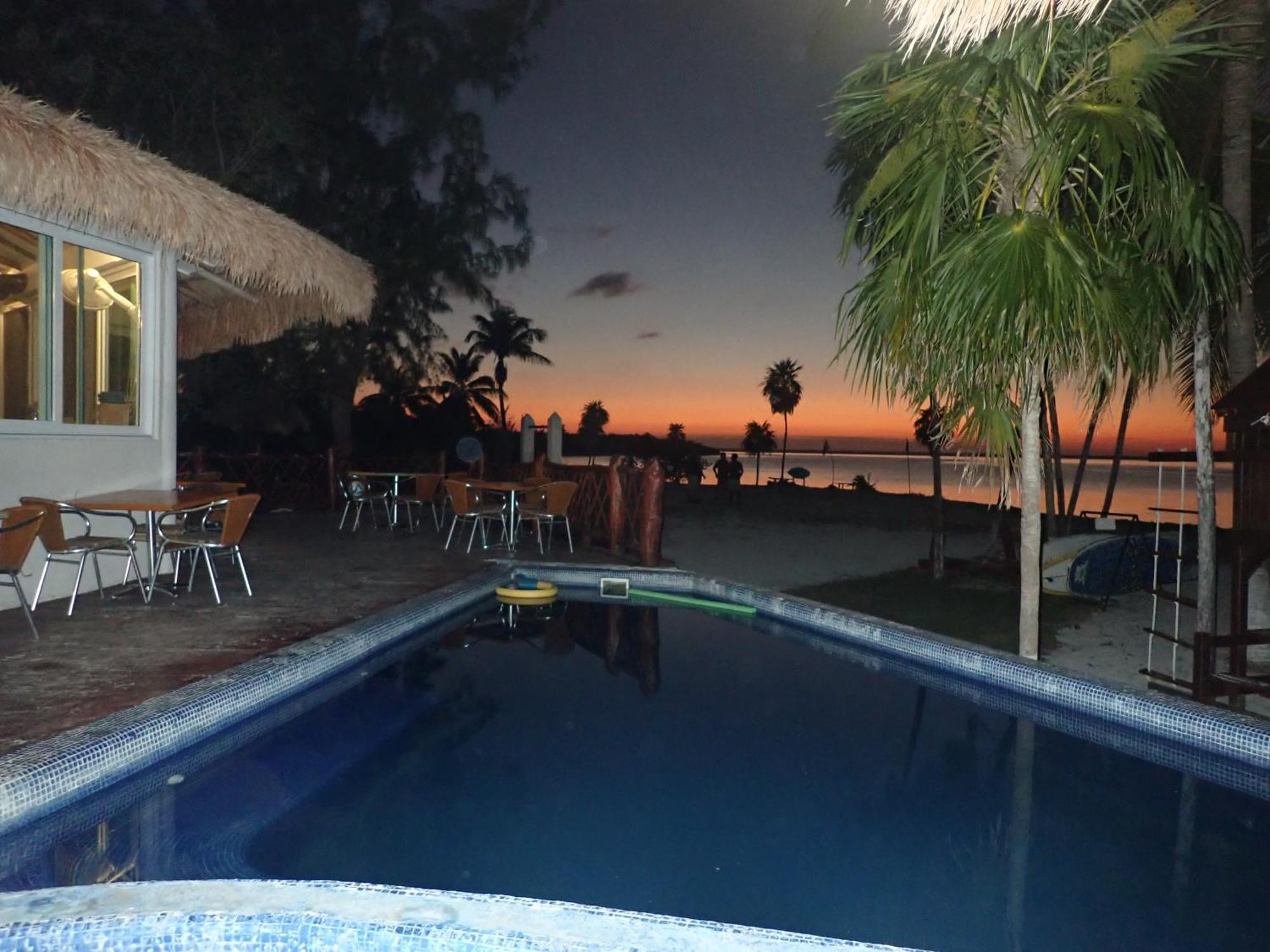 Ikarus Costa Mujeres Eco Lodge Sunset View Cancún Exteriör bild