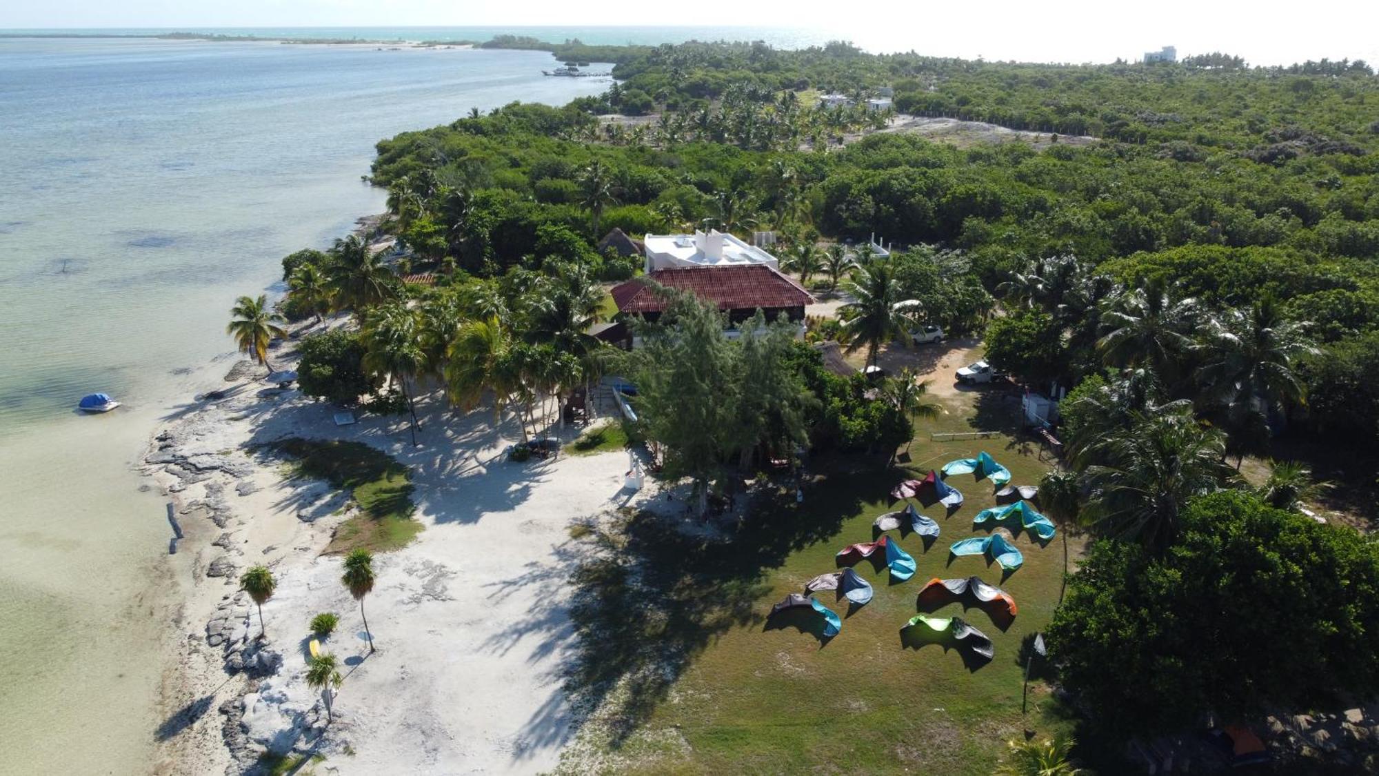 Ikarus Costa Mujeres Eco Lodge Sunset View Cancún Exteriör bild